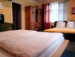 Apartmán Podzim (pokoj s dvoulůžkem a pohovkou s možností lůžka pro 1-2 osoby)
